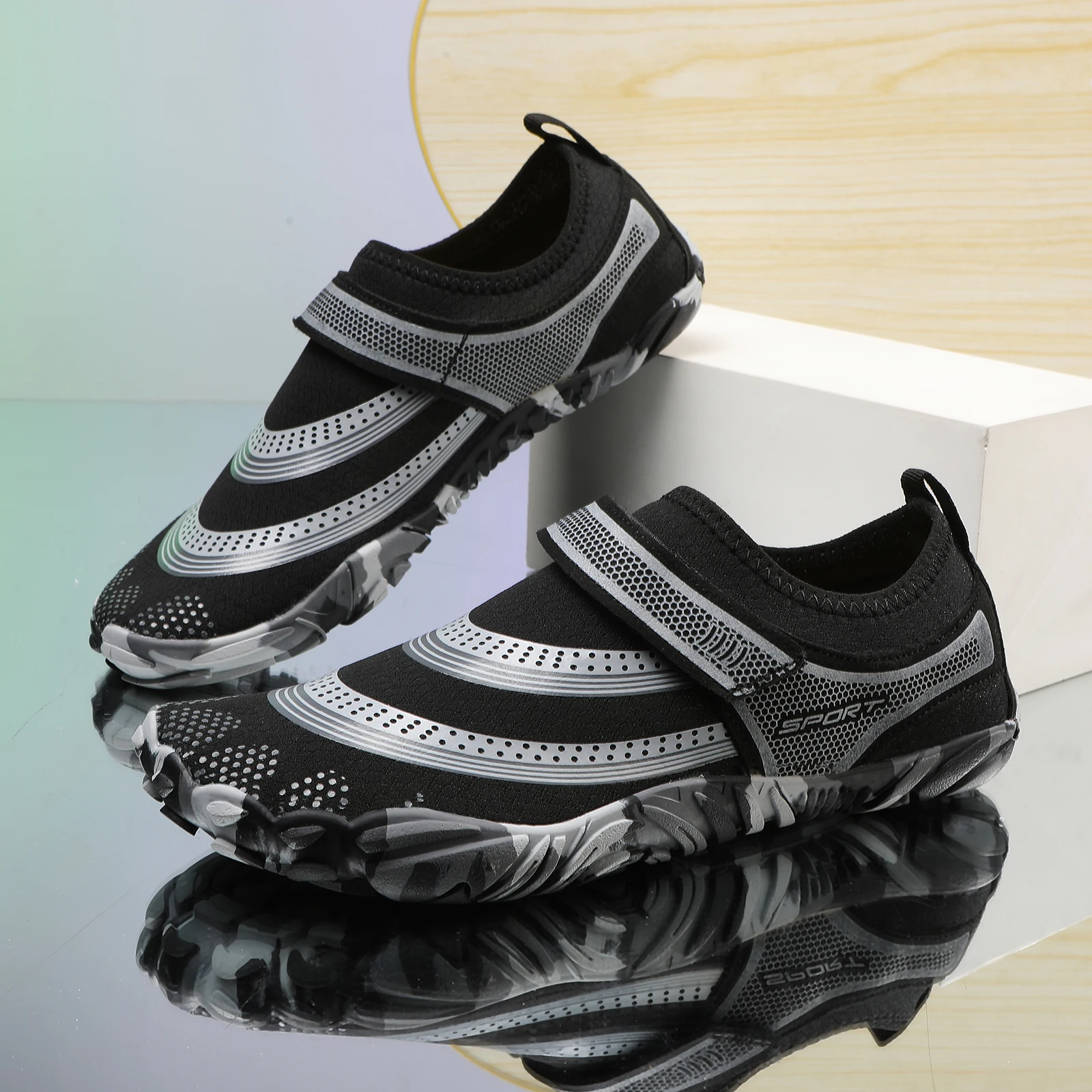 

Unisex Large Size Quick Dry Five Finger Aqua Shoes Water Shoes for Diving Snorkeling Kayaking Anti-Slip Outdoor Activities