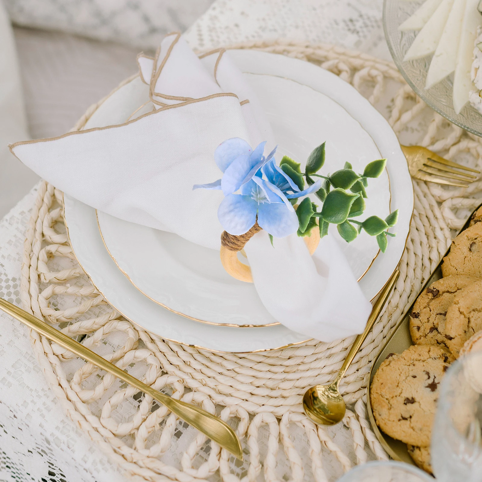 

6Pcs Boho Napkin Rings Wedding Eucalyptus Leaf Flower Rustic Napkin Holders Farmhouse Table Decor Summer Holiday