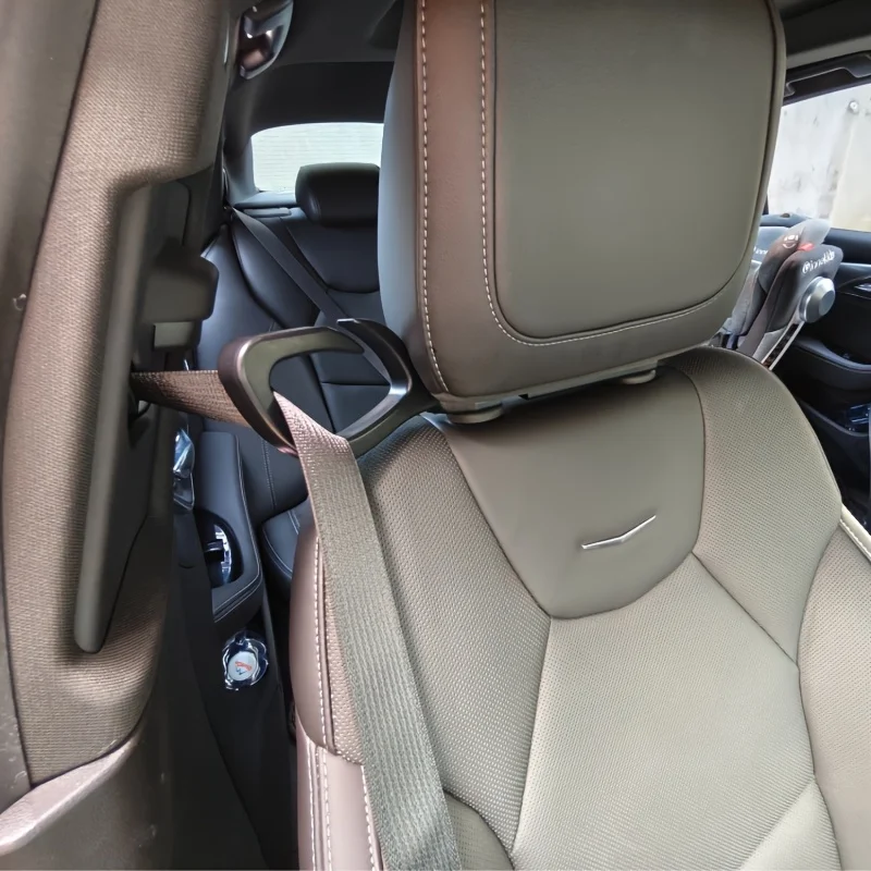 Keep belts comfy & organized! Universal seatbelt guide with hook, sturdy & safe. Perfect for travel & car decor.
