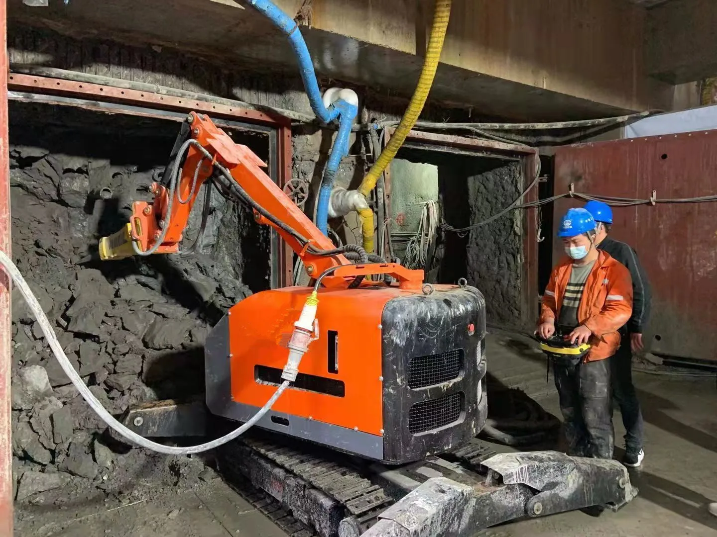 Intelligent Demolition Robot Multi-functional Engineering Equipment For Building Demolition