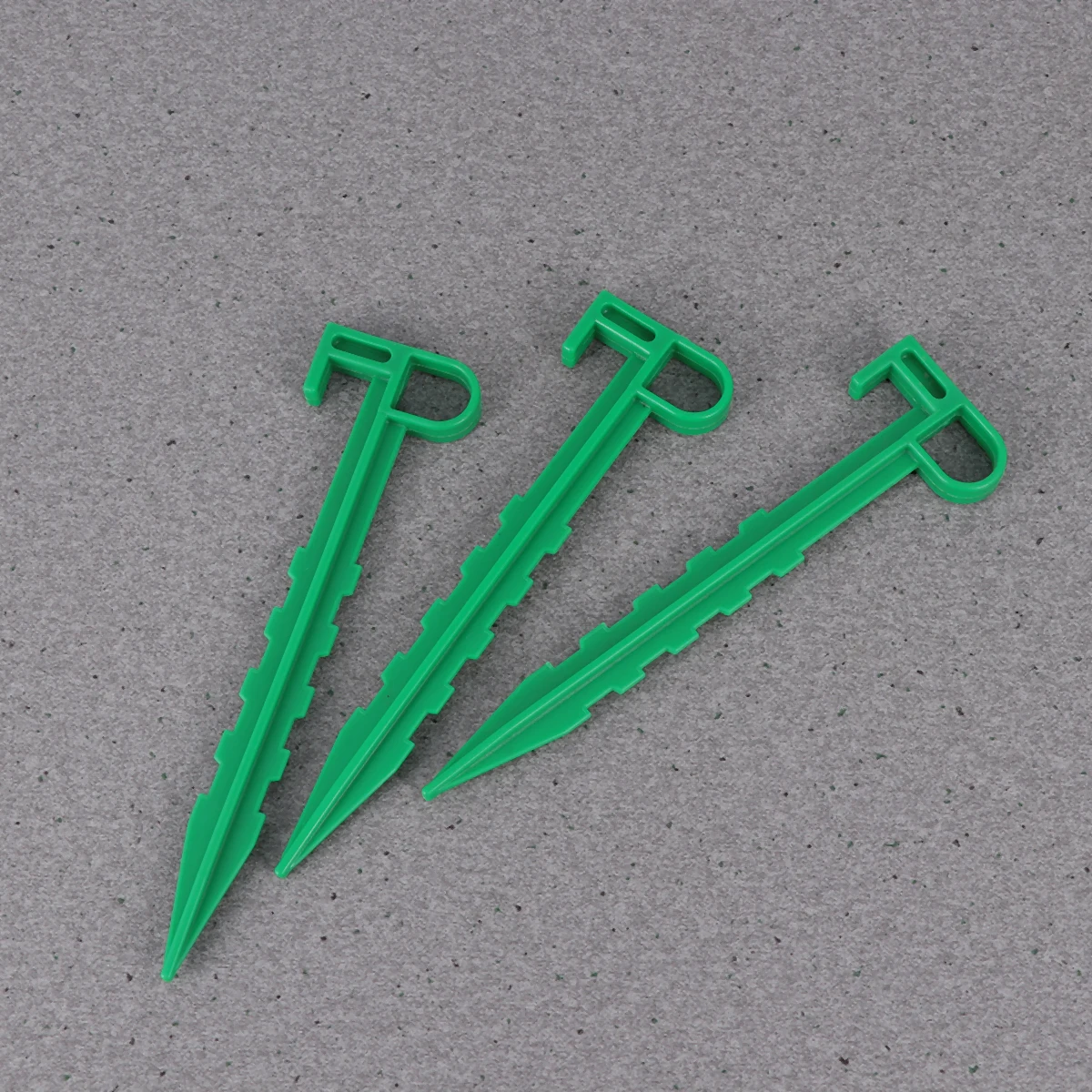 20pcs Tent Pegs Pins Ground Nails Camping Stakes Accessory for Fastening Green Durable Portable Outdoor Stable Support Garden