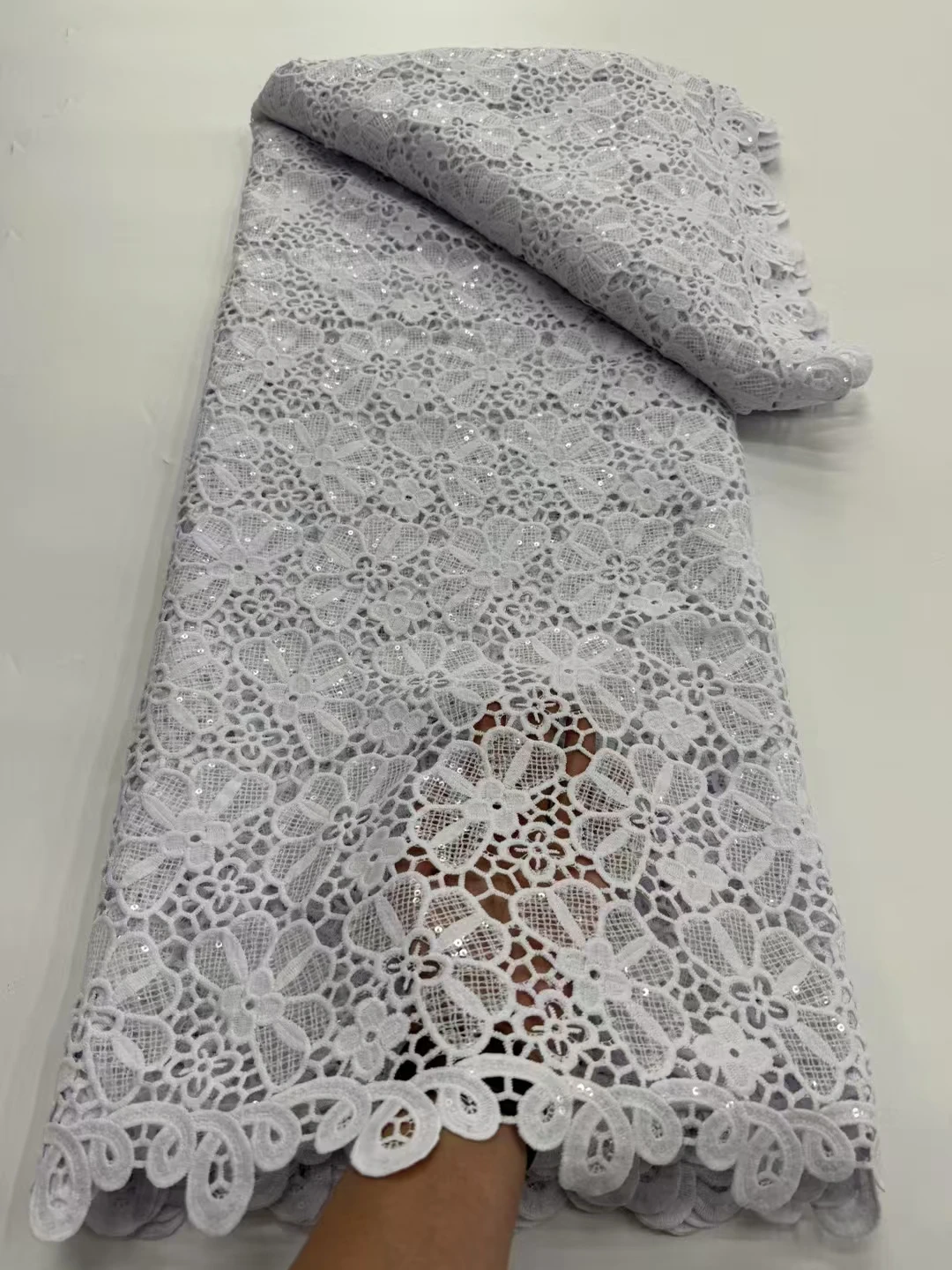 Fashion African Guipure Lace Fabric 2025 Latest Water Soluble Lace French High Quality Embroidery Nigerian Lace Fabric For Dress