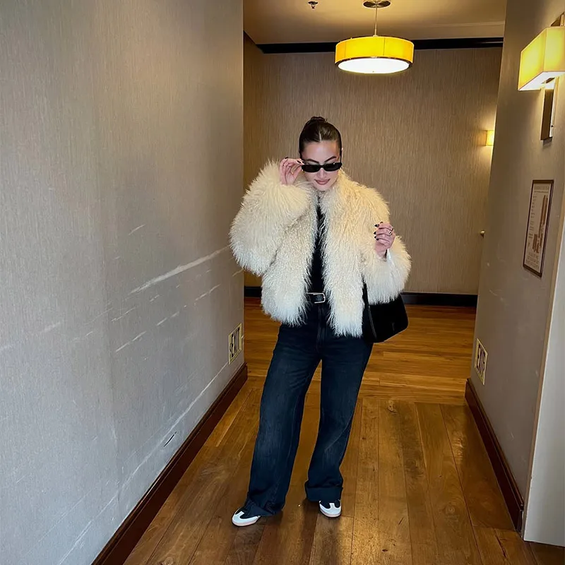 Gelbe Luxus-Kunstpelzmäntel für Damen, Revers, lange Ärmel, warm, verdickt, Winterjacken, 2025, neue weibliche tägliche lässige Straßenoberbekleidung