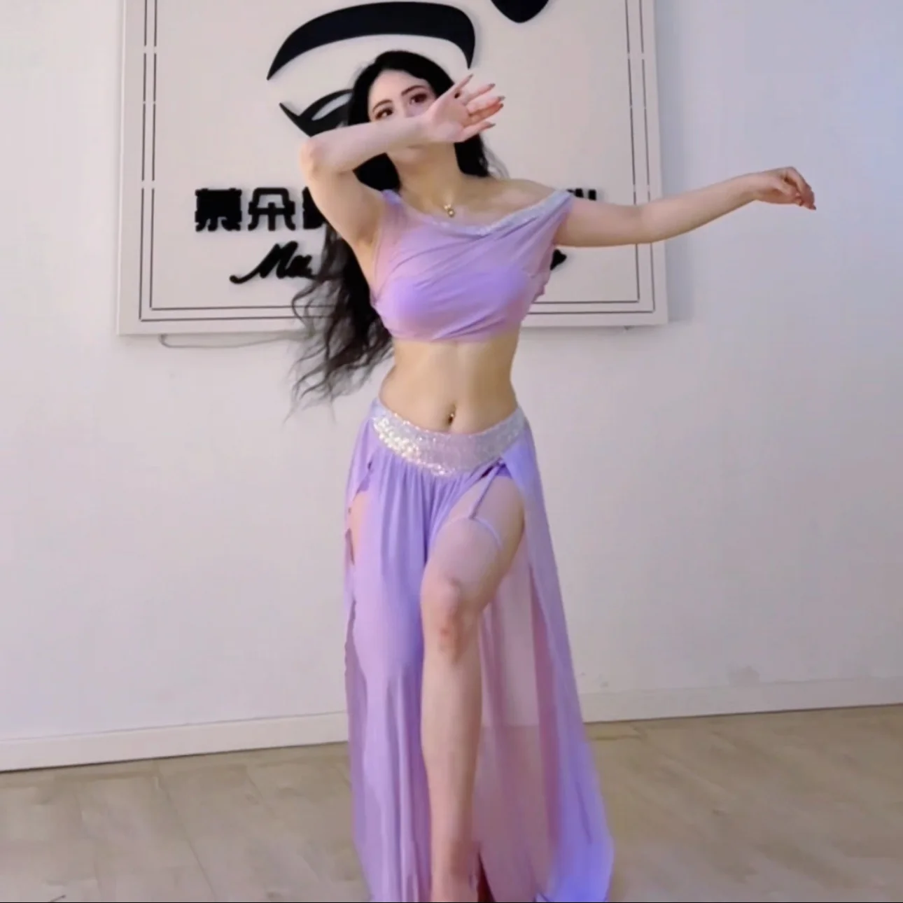 2025 traje de desempenho de dança do ventre avançado conjunto de malha de lantejoulas sexy temperamento prática roupa feminina roupas de dança oriental