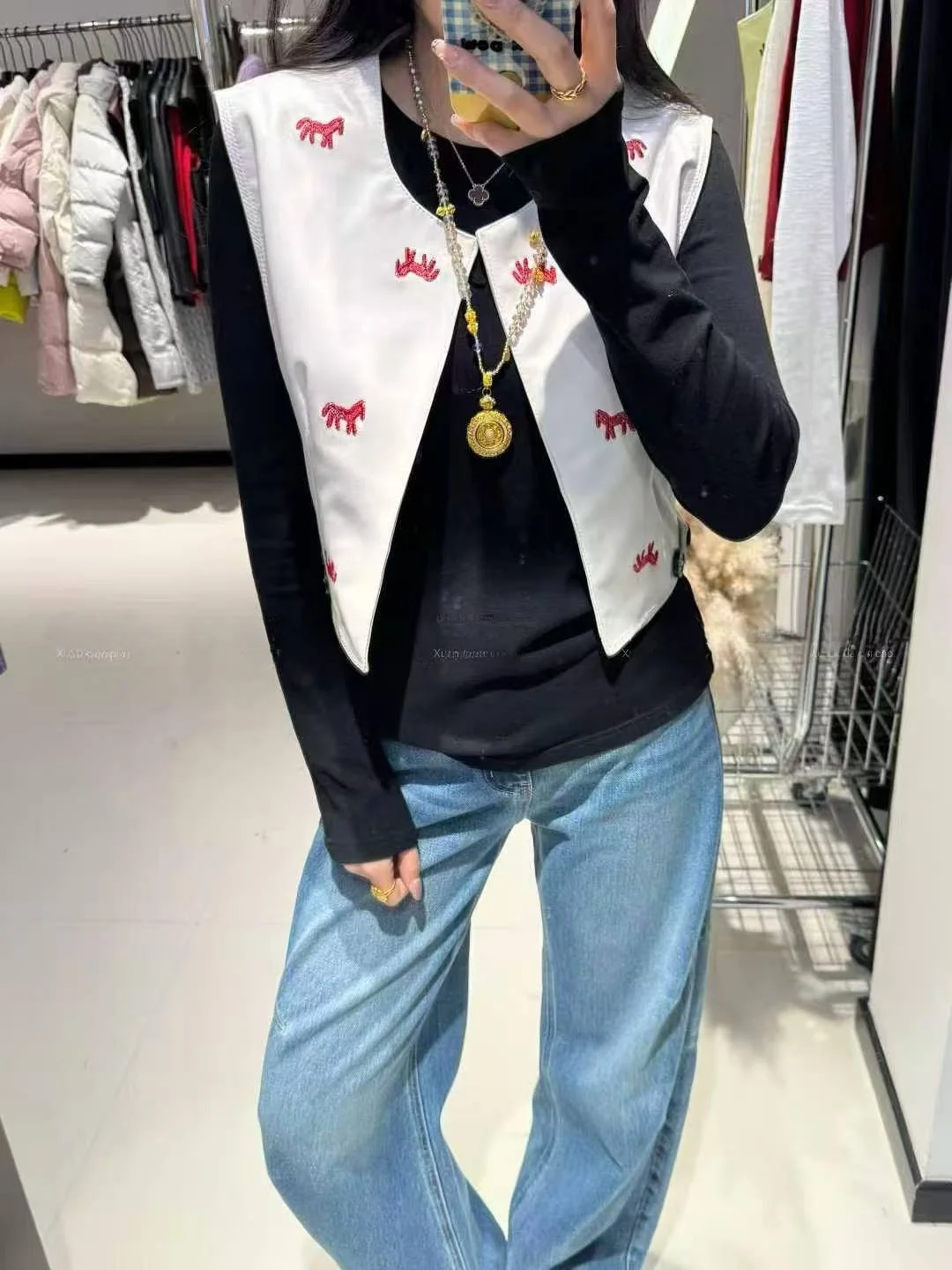 

2025 New Women's Genuine eepskin Vest ort Svel Jaet Slimming Versatile Trendy Outerwear Commute Sle Youth Faion