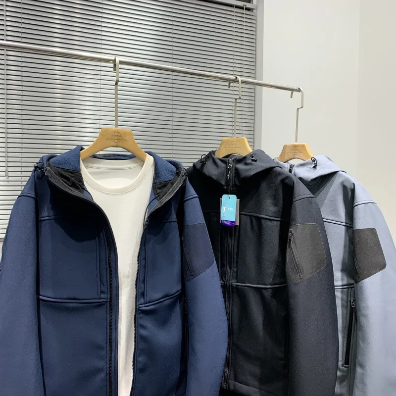 

Мужская демисезонная куртка-софтшелл: новая модная городская модель с длинным рукавом, капюшоном, тонким флисом, ветрозащитная и водонепроницаемая