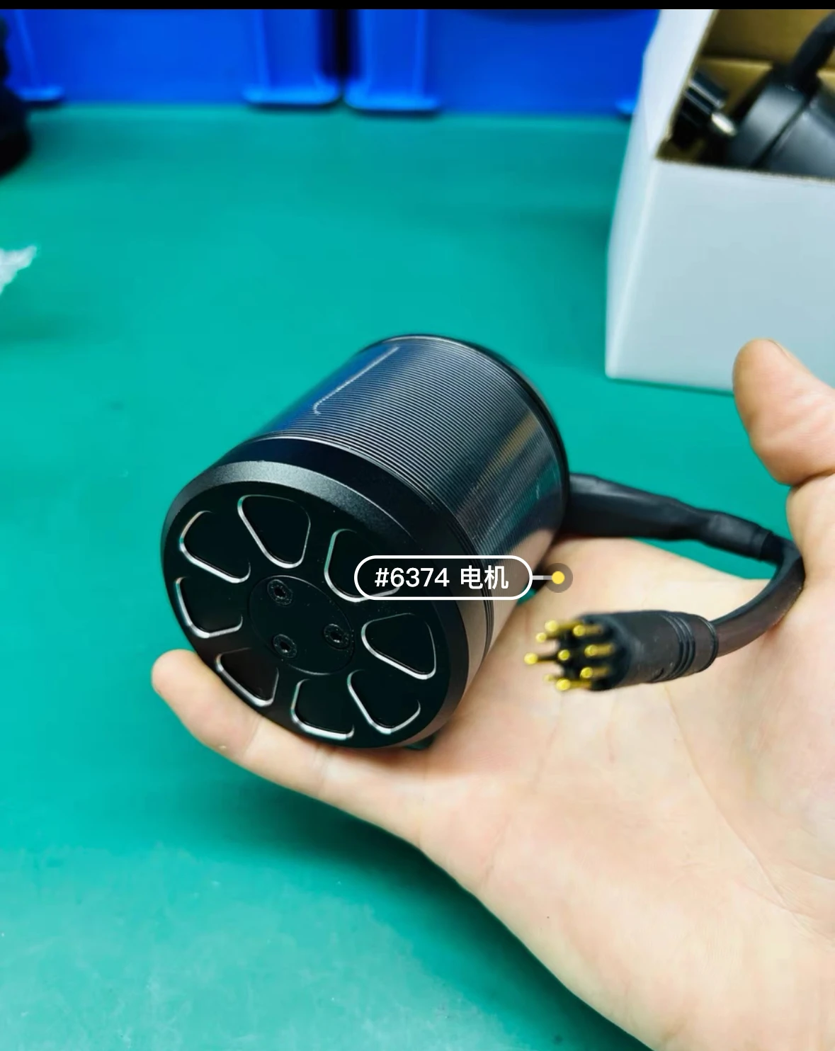 Electric skateboard e-scooter 6374 KV170 burshless motor, includes Dongxingwei 9-pin waterproof power cable and gear, 170KV.