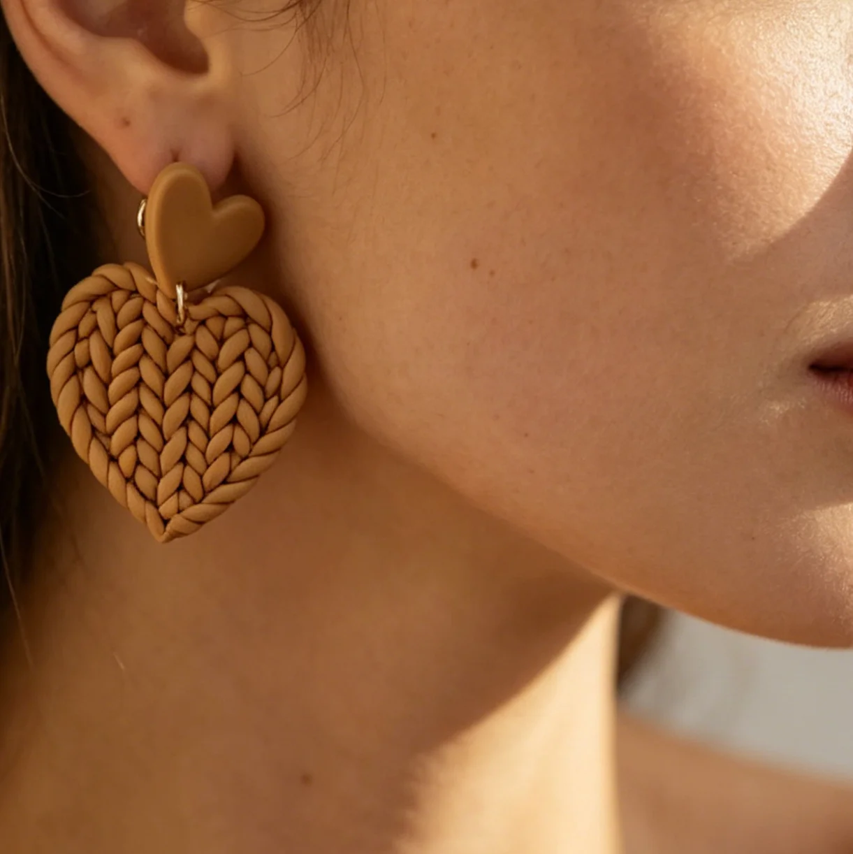 Sweet Knitted Heart Clay Earrings Braided Heart Dangle Romantic Earth Tone Jewelry Cozy Sweater Texture Handmade Accessories