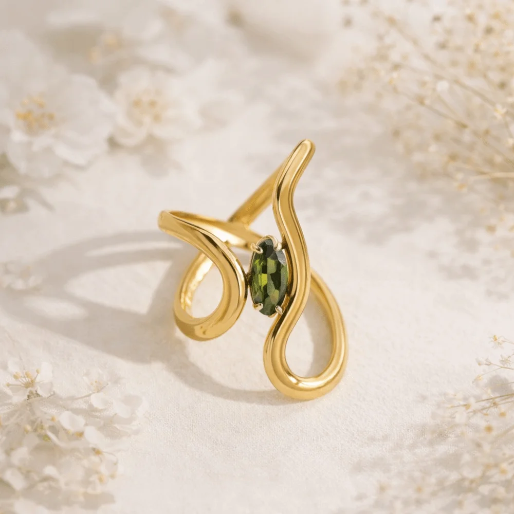 Wellendesign Unregelmäßige Edelstahlringe Doppelschichtige Rote Zirkon-Blumenmuster 18K Vergoldete Ringe Offener Ring