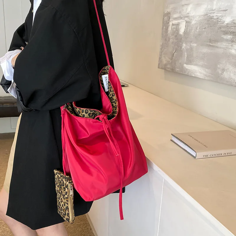 Retro Large-capacity Leopard Print Tote Bag Women\'s Early Autumn New Fashion Versatile Shoulder Bag Cross-border Messenger Bag