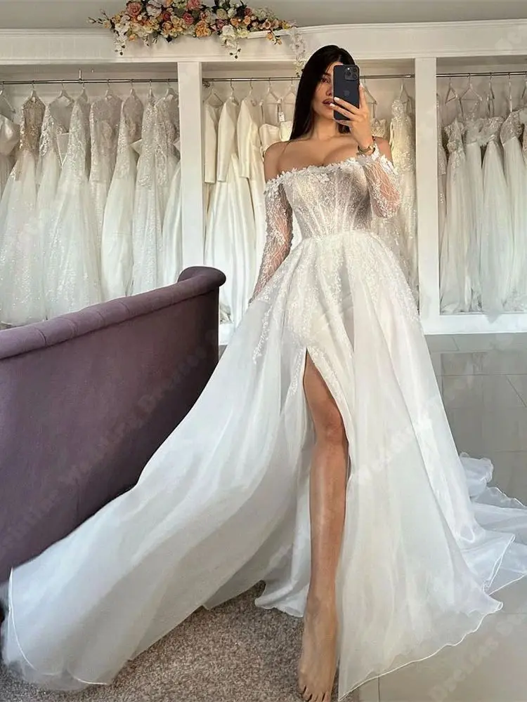 Gaun pernikahan permukaan Tulle manis, gaun pengantin padat punggung terbuka motif bunga applique renda bahu terbuka, gaun pengantin Tulle