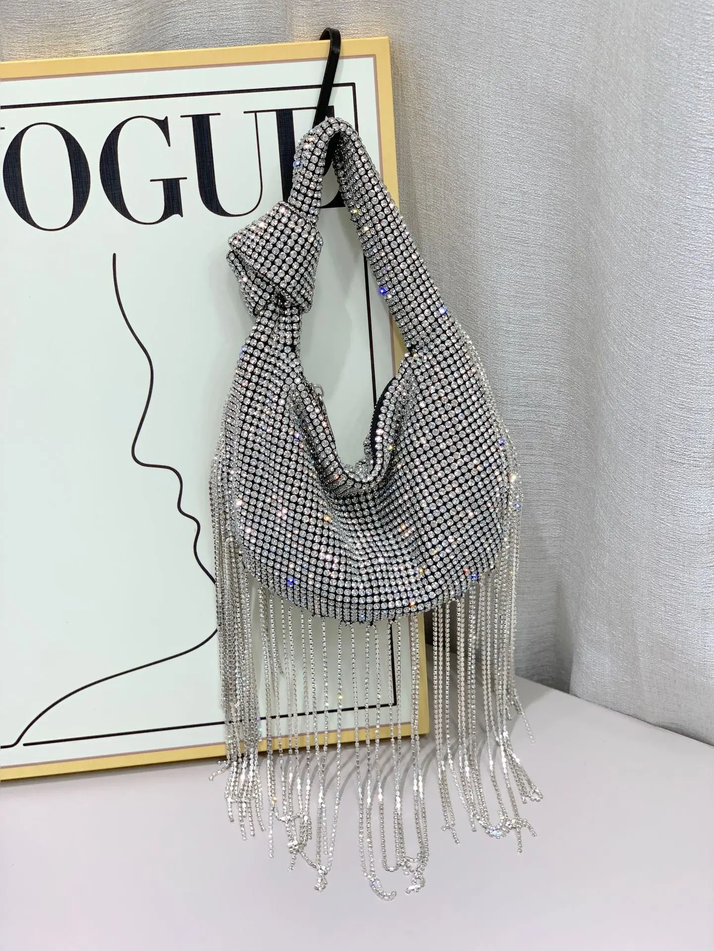 FIRMRANCH's Eye-Catching Tassel Rhinestone Knot Design Sparkling Women's High-End Portable Banquet Bag Bling Bing Party Hobos