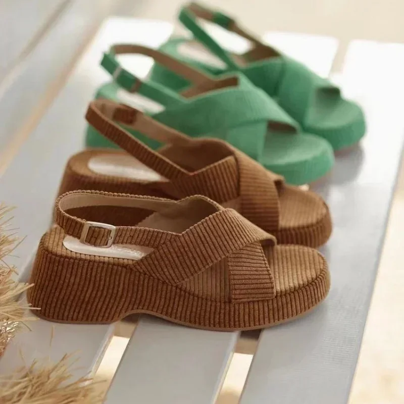 women's sandals summer  Leisure and fashionable thick sole sloping heel cross over sandals for women Roman Sandals  shoes