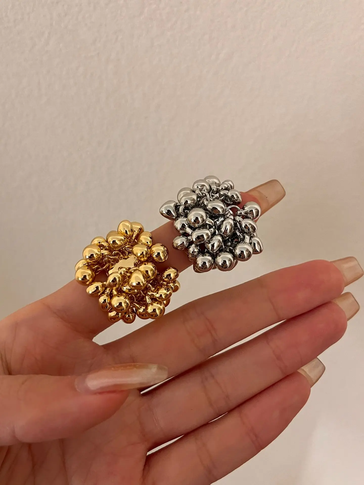 Vintage Metal Beads Ball Open Ring For Women European And American Personality Exaggerated Trend Finger Jewelry Gifts