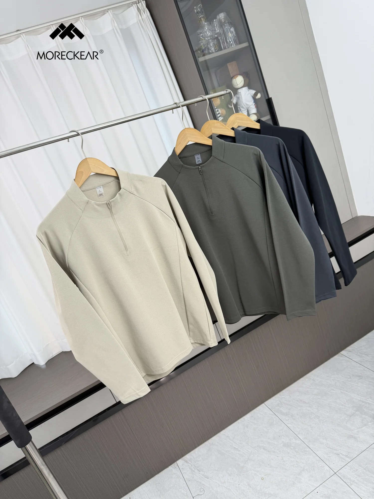 Outdoor Function Long Sleeve Sport Shirt Men's Comfortable Breathable Base Layer T-Shirt Standard Fit Fashion Urban Style