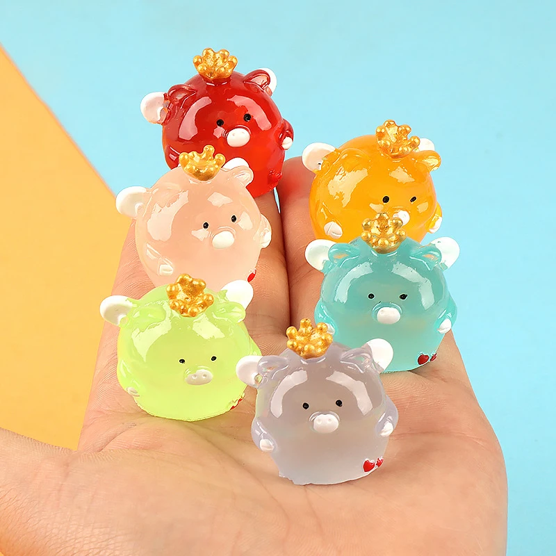 Mini Luminous Crown Piggy Car Ornaments Micro Landscape Decoration Dollhouse Ornaments DIY Desktop Decor Toy Gifts