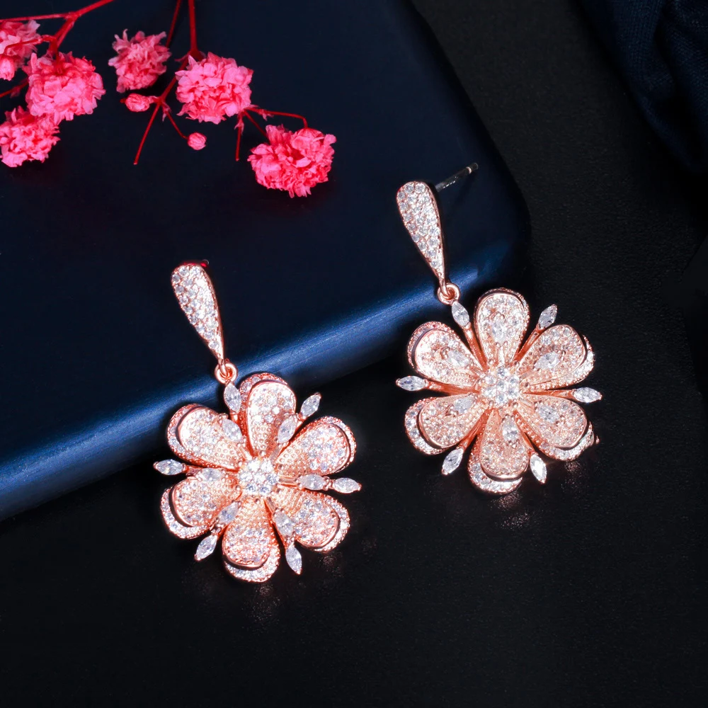 

ThreeGraces Beautiful Flower Shape Rose Gold Color Shiny Cubic Zirconia Dangle Drop Earrings for Women Chic Party Jewelry E1245