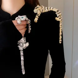 XIALUOKE Vintage Hyperbole Rhinestones Large Tiger Shoulder Decor Brooches For Women Unique Design Party Jewelry New