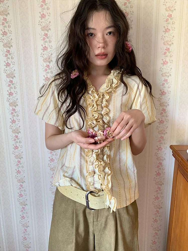 

Dorydory Cotton V-ne irt with Lace Trim Flower Bud Sves Breathable Comfortable Commute Sle Women's Casual irt