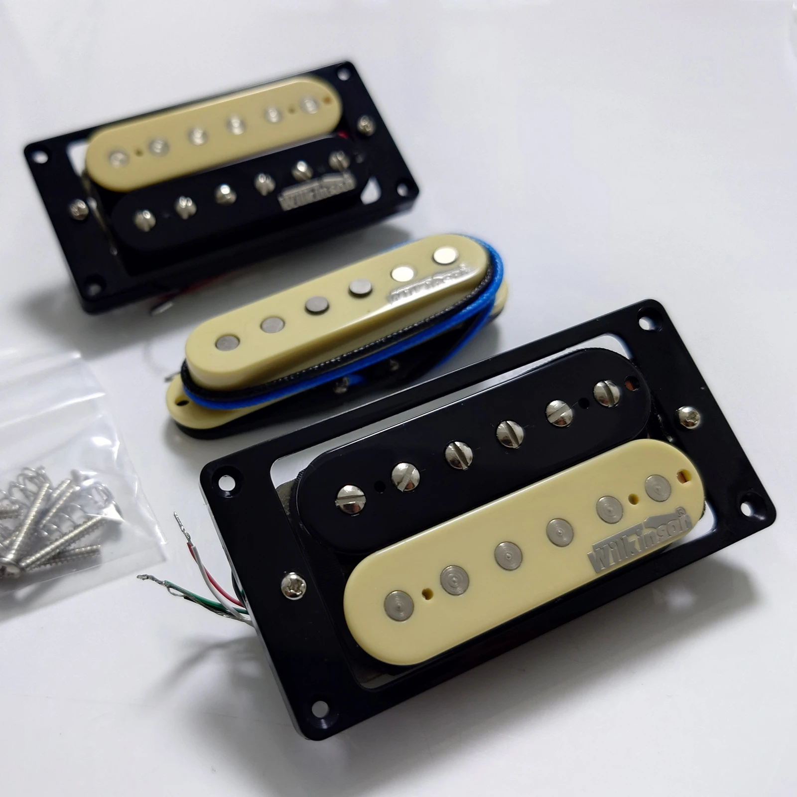 

Гитарные звукосниматели Wilkinson WHHBN/WVSM/WHHBB HSH Humbucker, Alnico 5, комплект Zebra 4C для гитар L/P-типа