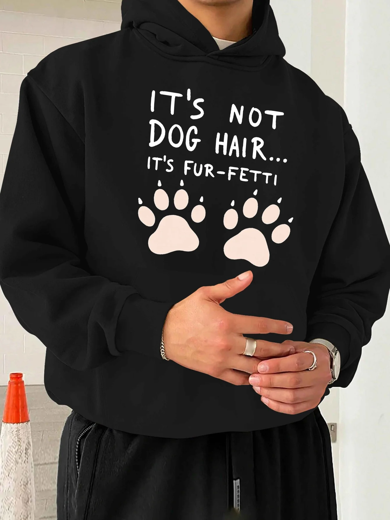 سويت شيرت رجالي بقلنسوة كبير الحجم - "It's FUR-tiffi" مطبوع عليه فراء كلب مضحك، قميص بلوفر كاجوال أخضر