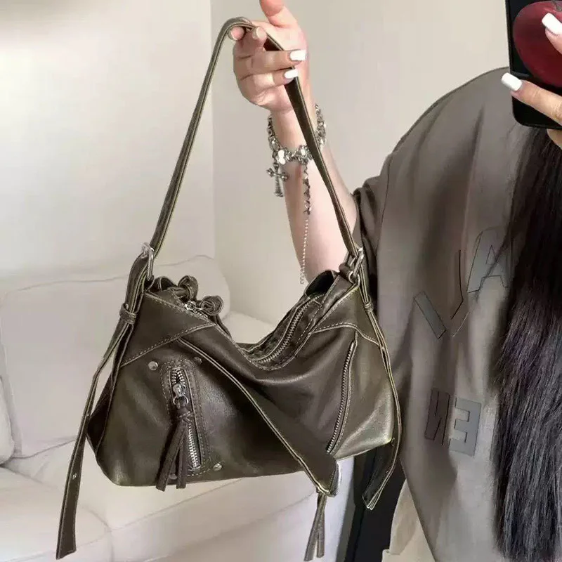 

2026 Новая винтажная сумка через плечо из мытой кожи для модных девушек, мотоциклетная сумка в стиле Харадзюку, уникальный дизайн, сумка в стиле ретро