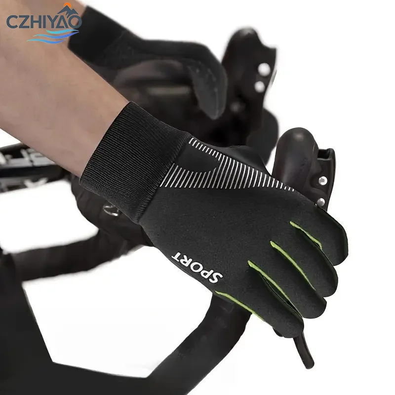 

TRALOW Kids Thermal Winter Gloves-Cold Weather Skiing Cycling Snowboarding with Elastic Wrist Closure Non-Slip Grip Durable