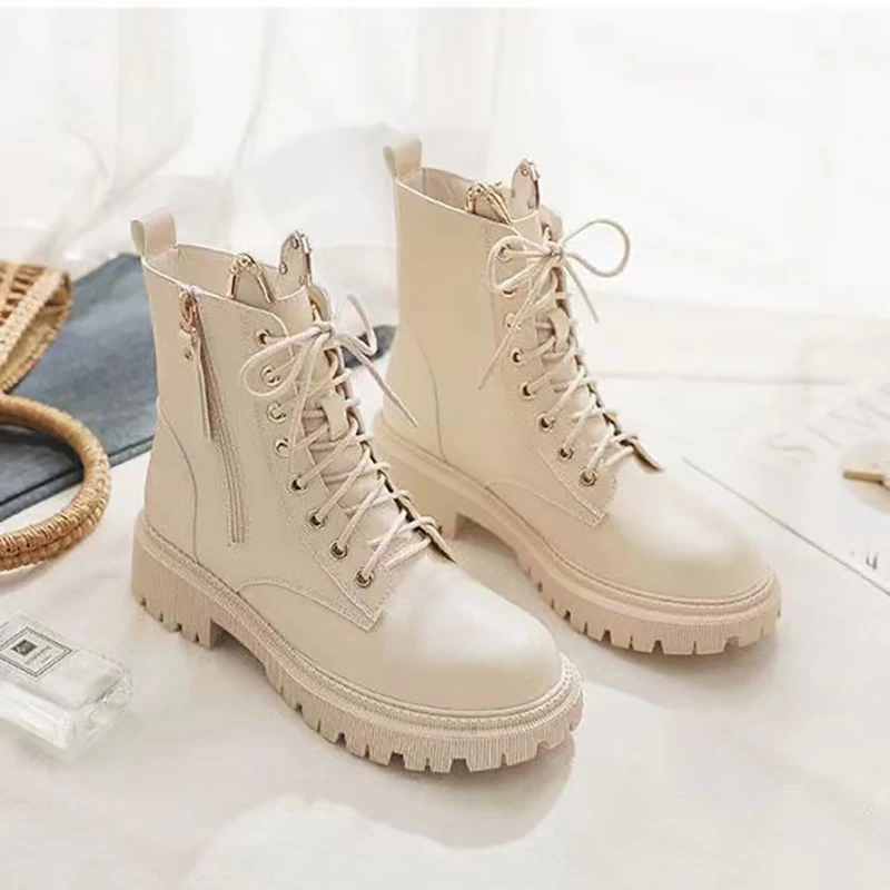 Autumn and Winter Women\'s New Thick Sole Versatile English Short Boots