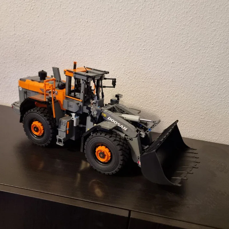 

Настроить 2617, электрический колесный погрузчик Doosan DL420-7, 1:17, сборка сращивания, строительные блоки, игрушки для взрослых и детей, праздничные подарки