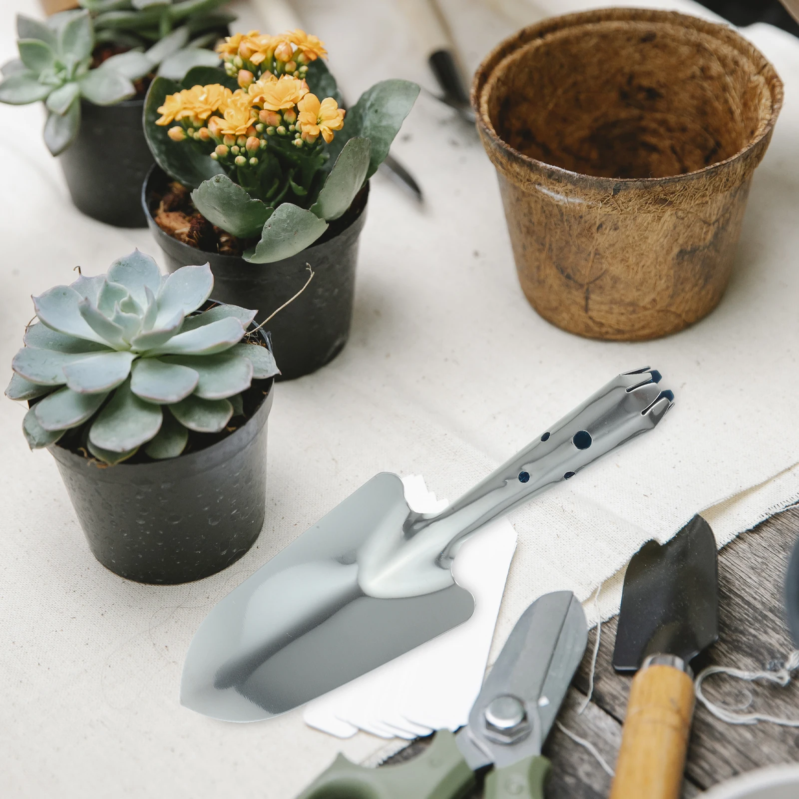 

1pc Garden Trowel Stainless Steel Wood Handle Multi-Purpose Transplant Digging Tool For Flowerpot Weeding Planting Garden