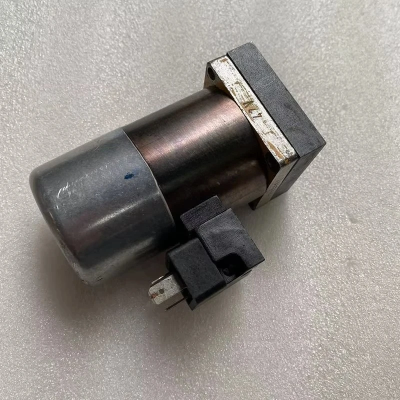 

Original Polar Motor P1 P2 Valve 0192 Paper Cutting Cutter 42V/24V Motor Hydraulic Solenoid Valve 42V for Polar 115 /137