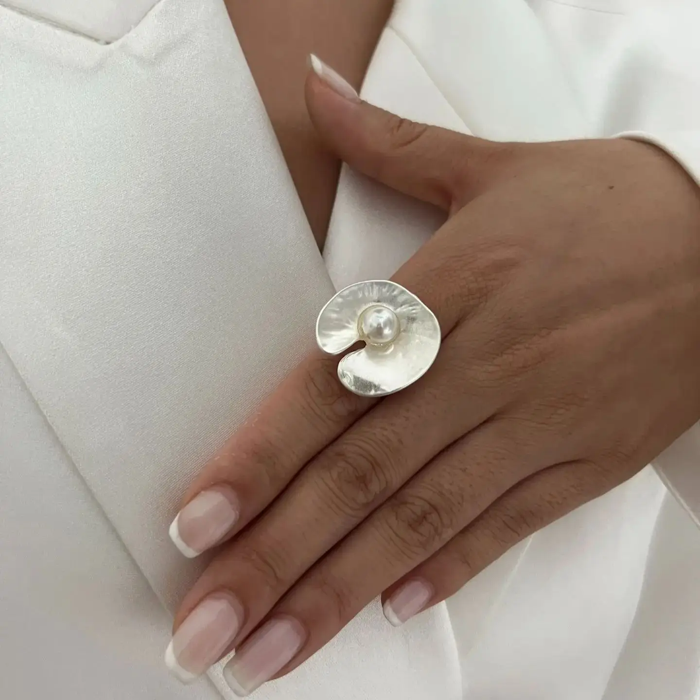 DIEZI Exaggerated Pearl Geometric Rings For Women Men Girls Gift Punk Fashion Flower Gold Silver Color Knuckle Joint Ring