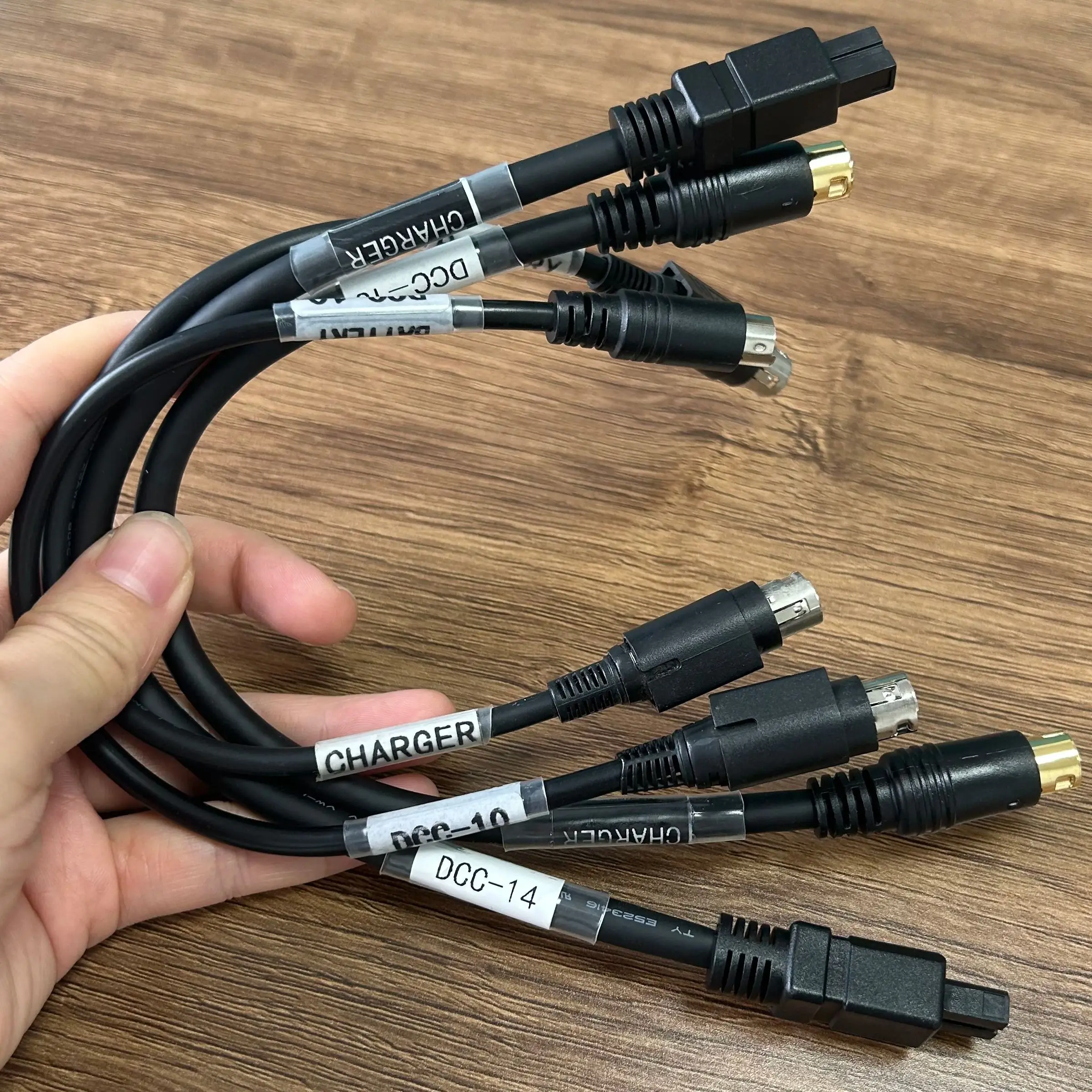 

FSM-70S 80S 62S 19S 60S 50S 40S fiber fusion splicer battery adapter charging cable DCC-14 DCC-08 DCC-18 DCC-10 Made in China