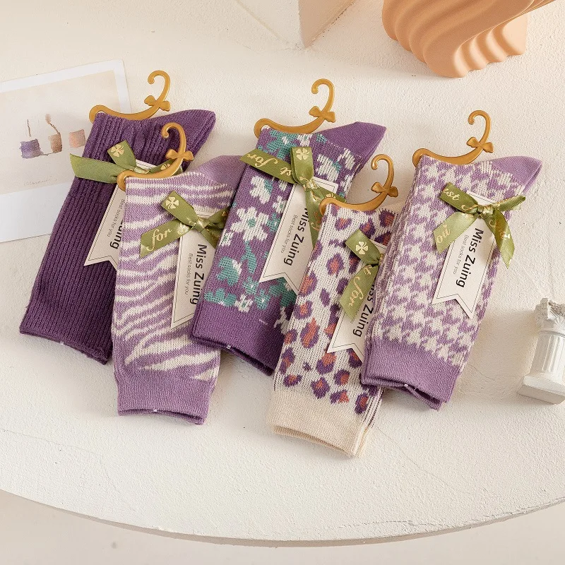 1/5 Paar Herbst Winter neue schweißabsorbierende Mid-Tube-Socken Retro einfache bequeme lässige Baumwollsocken