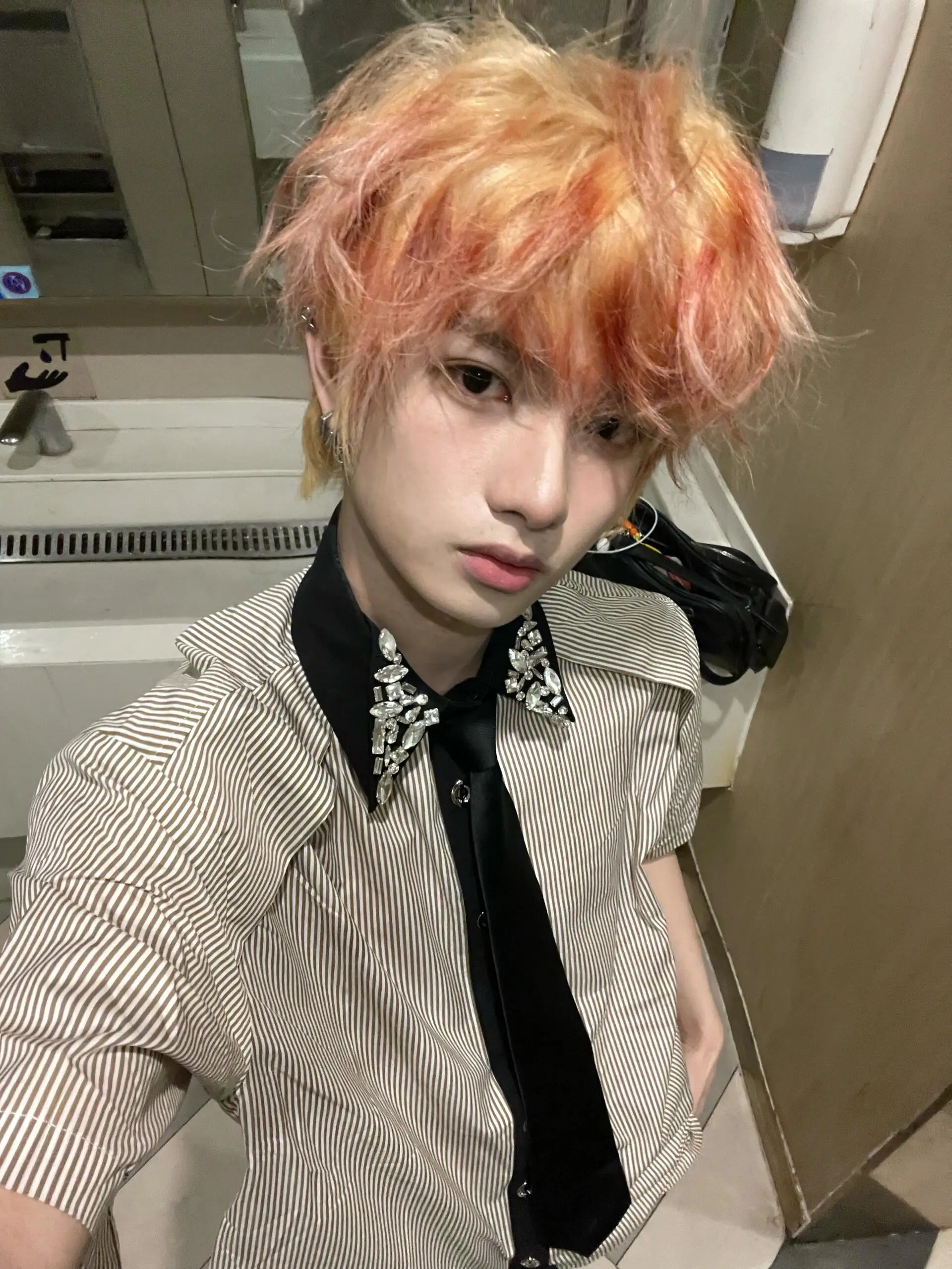 

Khaki Diamond Embedded irt Design oulder Pads ort Sve Striped f Sve irt for Men Faionable Summer irt