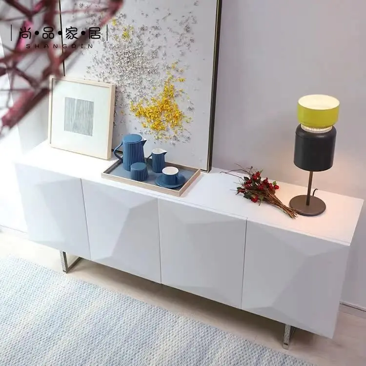 Italienischer Beistellschrank. Moderner, minimalistischer Wohnzimmerschrank