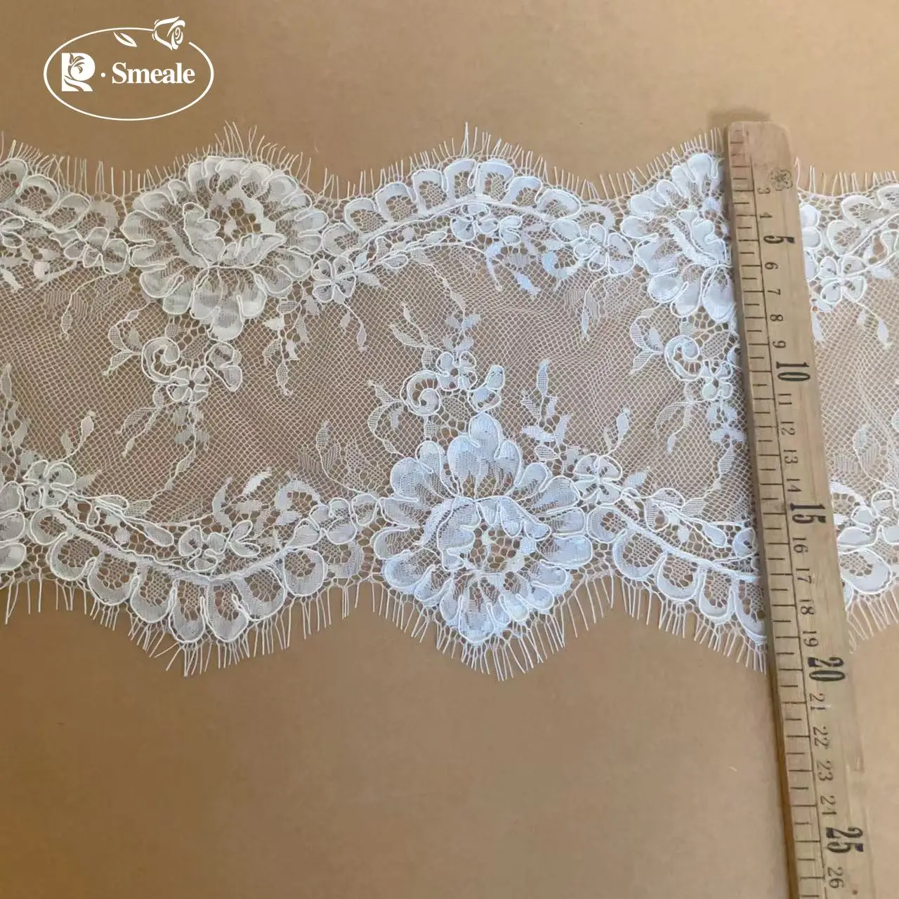 Breite 20 cm und 24 cm. Kordelbestickter Wimpernspitzenstoff, hochwertiger Stoff für Brautkleider, Hochzeitskleider, DIY-Röcke. – Detail 10