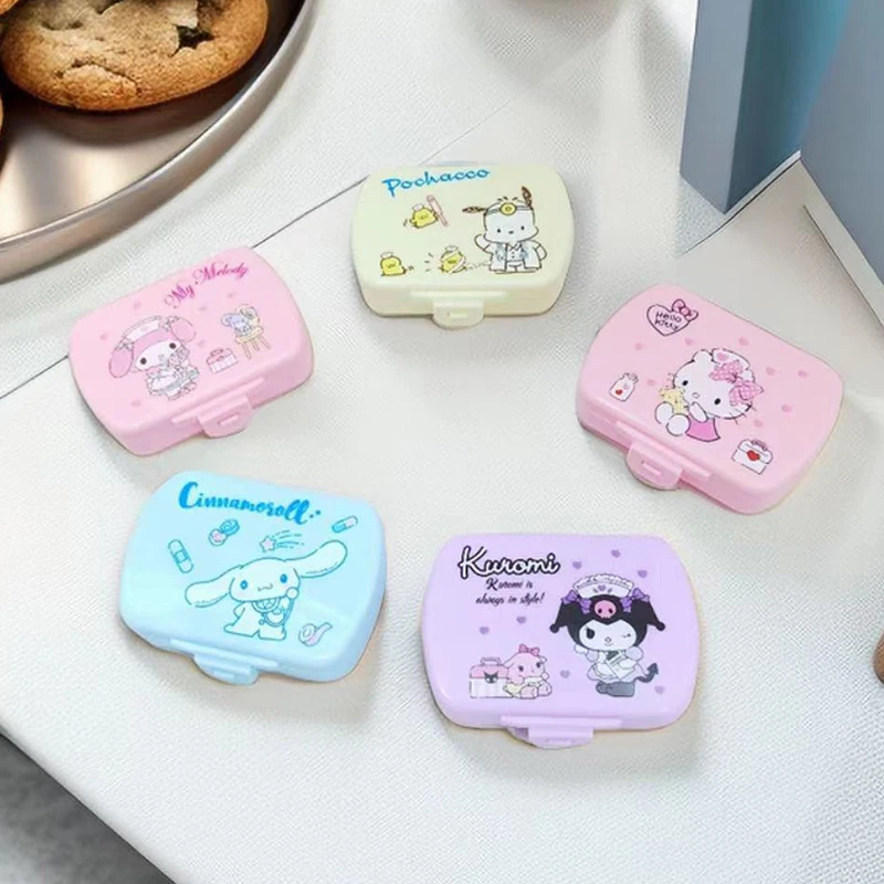 

Portable Cartoon Sanrio Jewellery Box Cinnamoroll Hello Kitty Mini Pill Packaging Box Six Compartment Packaging Pill Storage Box