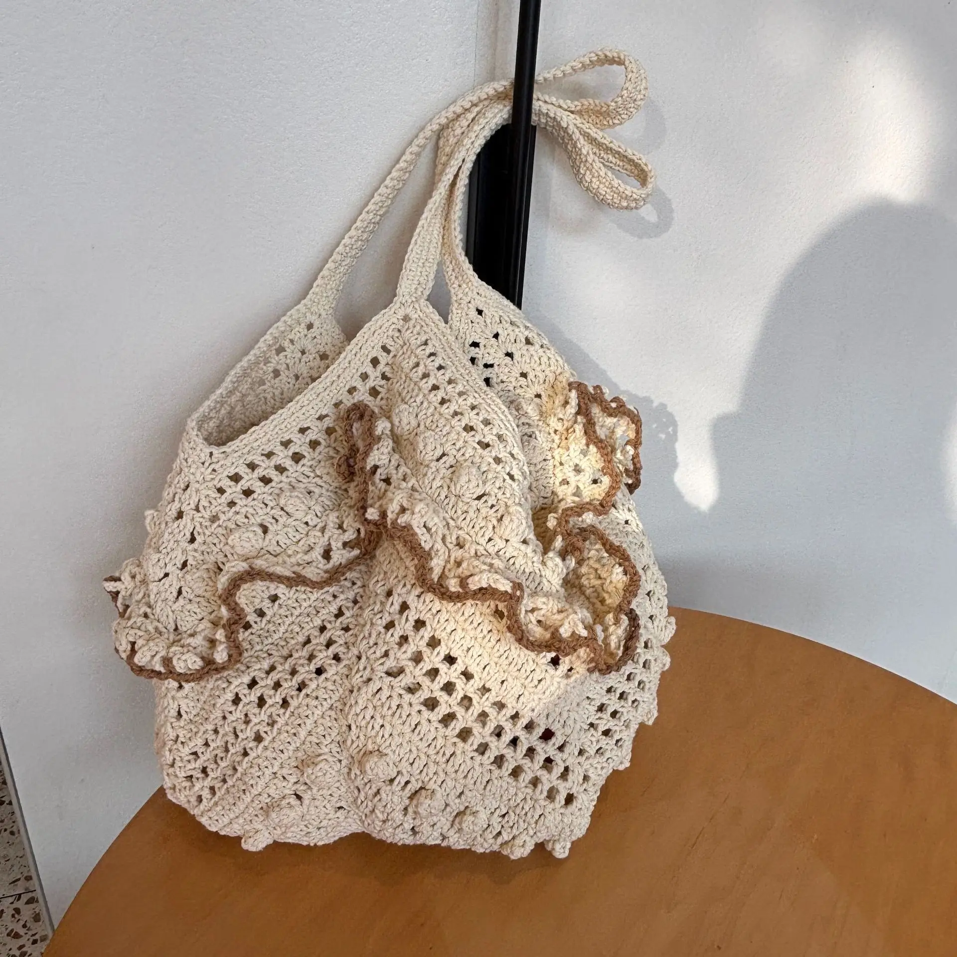 

Bohemian Hollow Woven Ruffles Tote Bag Handmade Knitting Women Shoulder Bags Casual Elegant Summer Beach Bag 2026