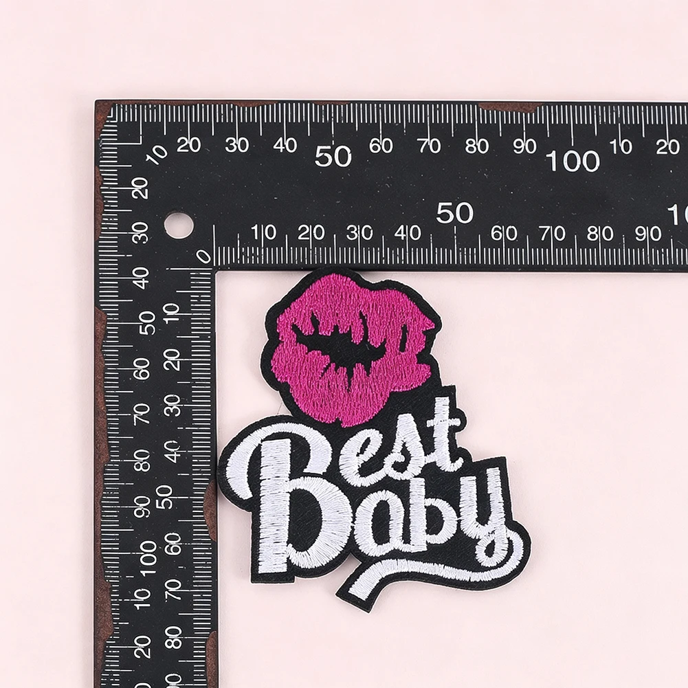 Modische Lippen-Stickapplikation, Bester Bügel-Aufnäher mit Baby-Text, Dekoratives Abzeichen für Kleidung, Rucksäcke, Mützen, Handgemachtes DIY-Zubehör – Detail 5