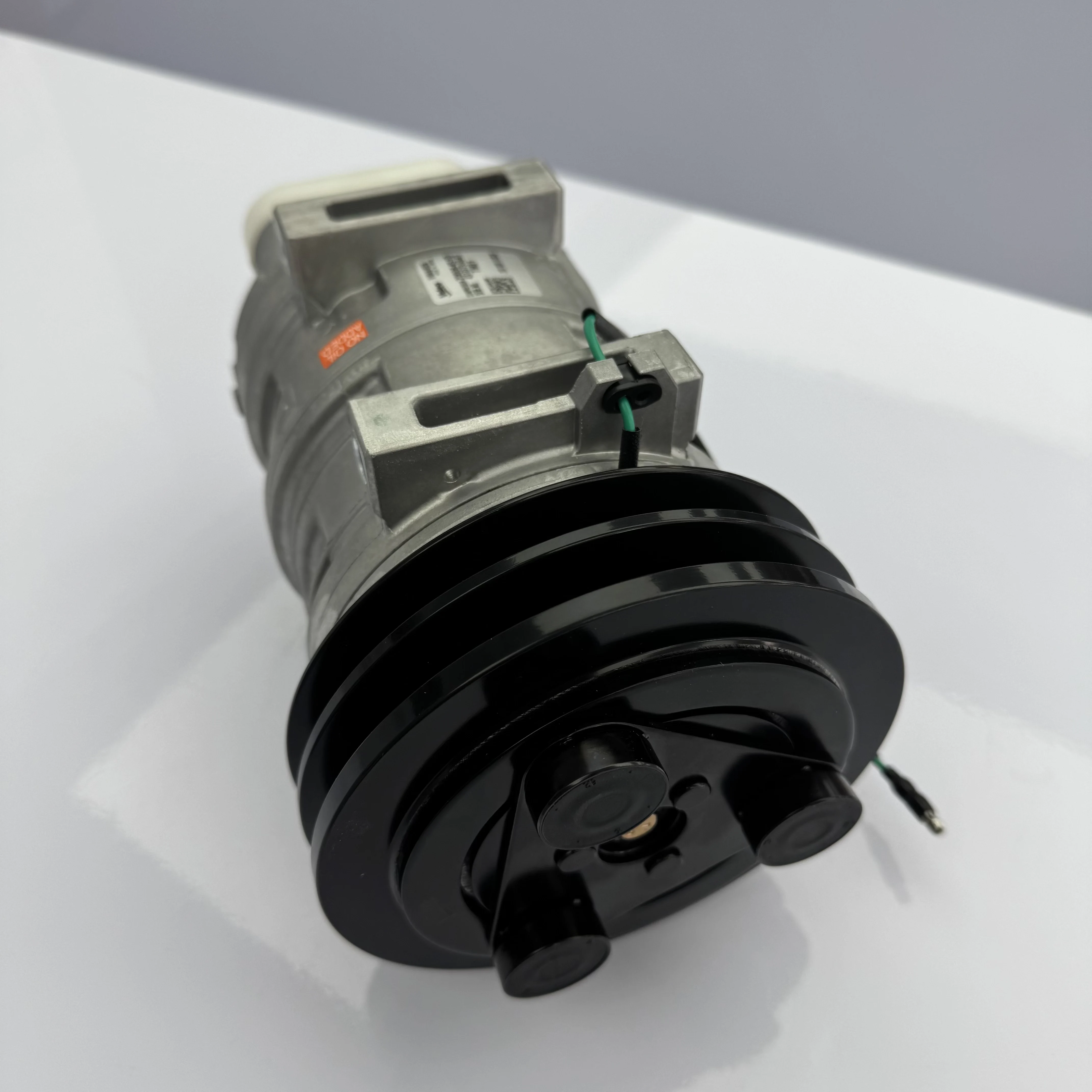

TLF Original Wholesale 1996-2002 24Volt 2A TM21 Bus Air Conditioning Compressor AC Compressor