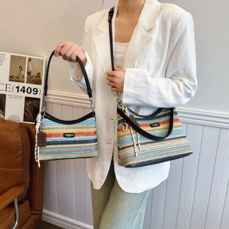 

Retro Elegant Luxury Crossbody Bag Women Unique Niche Design Large Capacity Commuter Shopping Travel Outdoor Bag