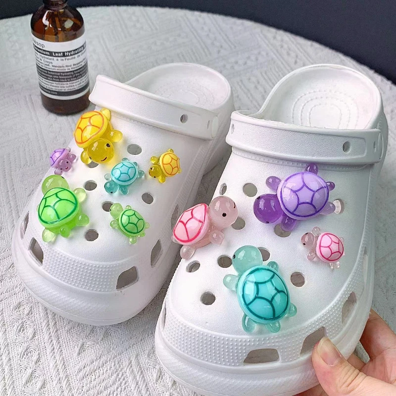 

Cute Colorful Turtle Shoes Charms Glow in The Dark Shoe Decorations for Clogs Sandals Kawaii Shoe Accessories for Girls Boys ﻿