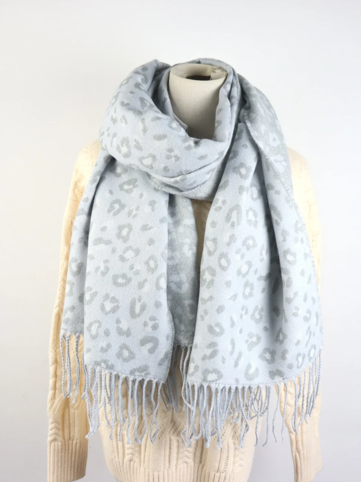 وشاح بطبعة الفهد من الأكريليك الكشمير المقلد السميك للشتاء الدافئ شال ياباني طازج للنساء