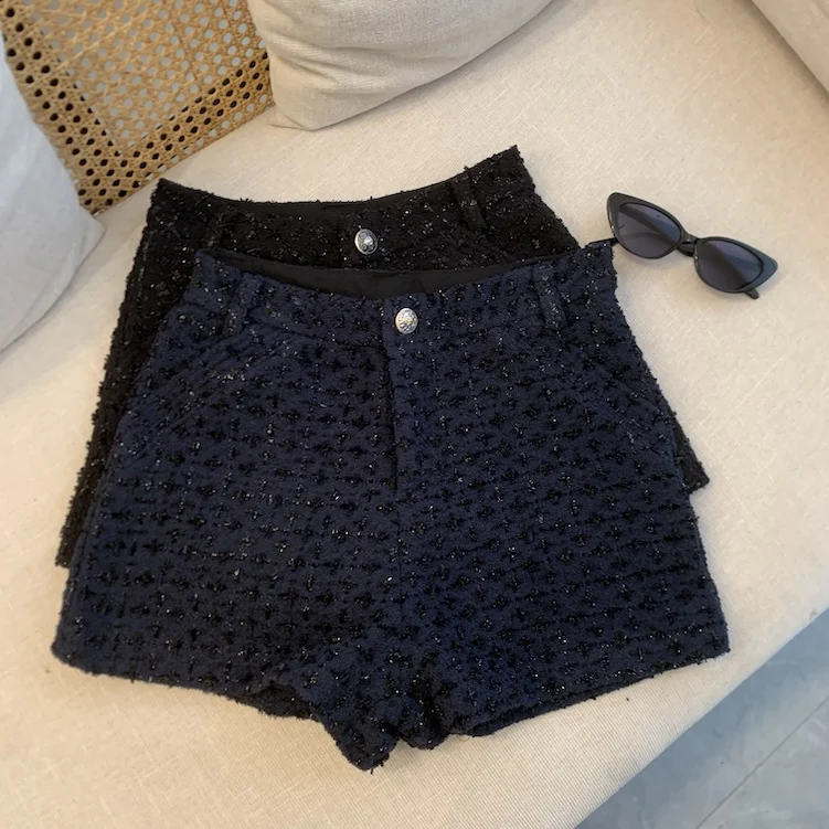 กางเกงขาสั้นทวีดเอวสูงสีพื้นสำหรับผู้หญิง ฤดูใบไม้ร่วง ฤดูหนาว สไตล์สตรีทแวร์ ผ้าทวีดไหมเงา