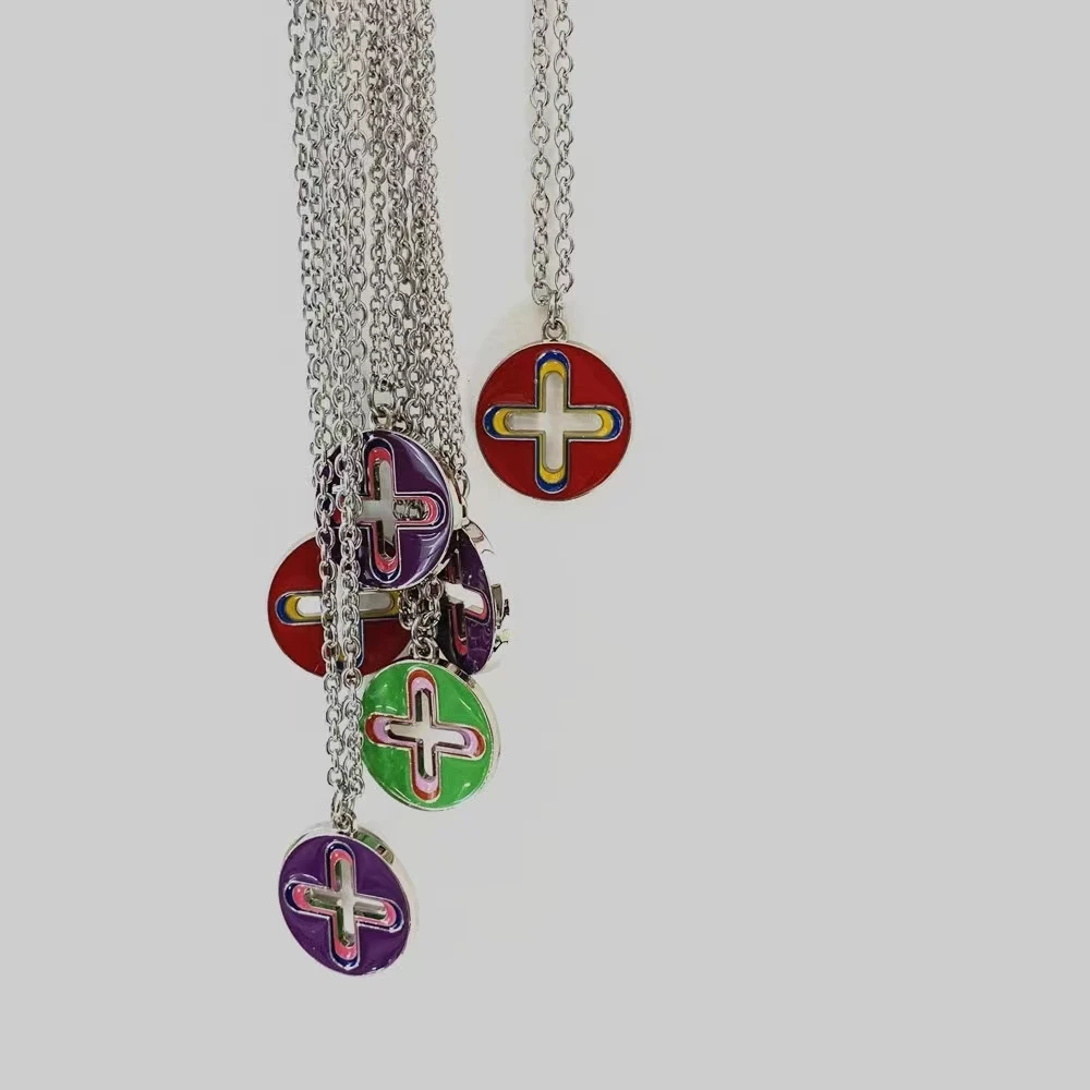 Neue Trendy Marke Kreuz Runde Marke Tropft Öl Anhänger Halskette Hip Hop Nische Design Persönlichkeit Net Rot Gleiche Halskette – Detail 5