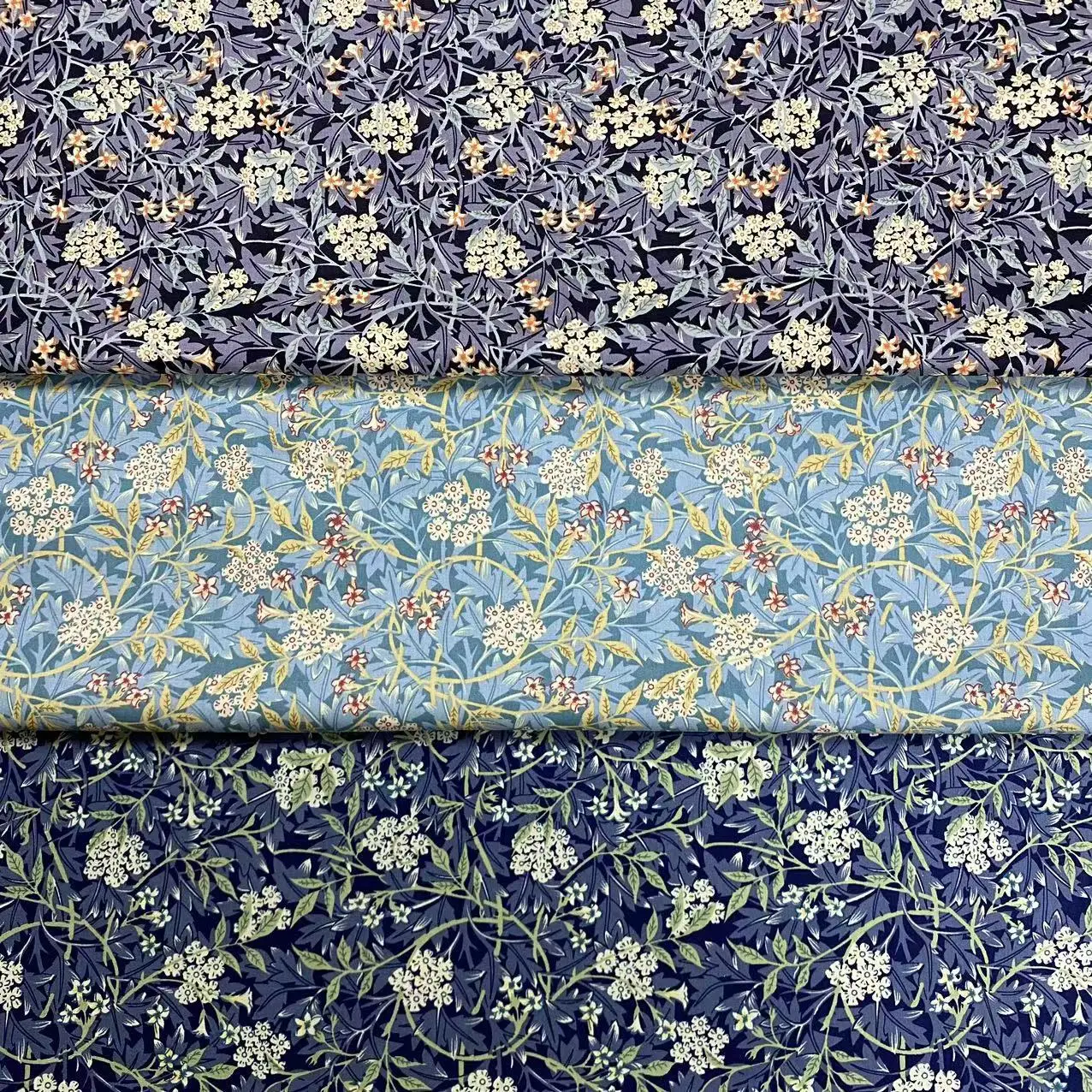 

Countryside Small Flowers Cotton Poplin Fabric for Children Women's Dress Shirt Wear Diy Sewing Fabric