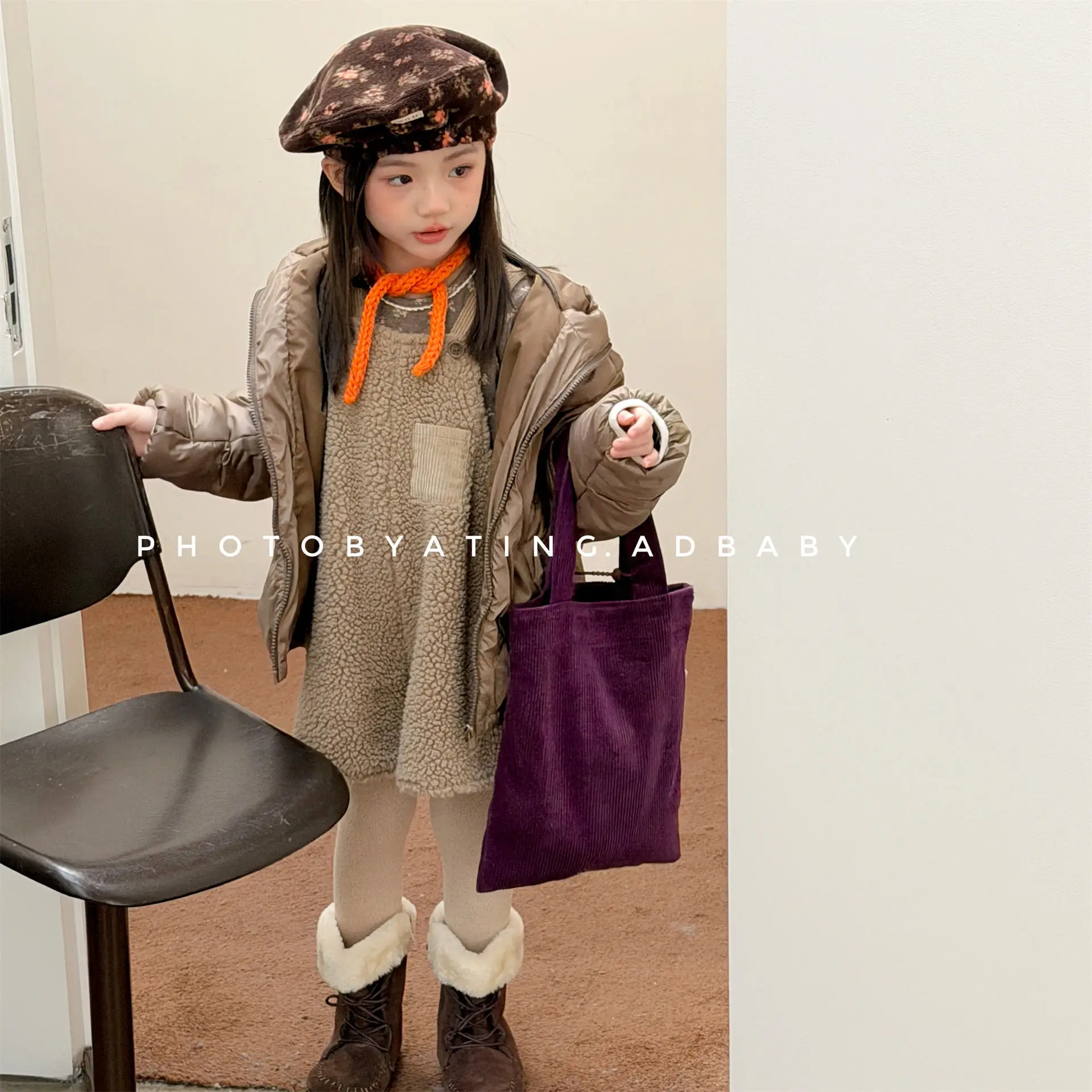 2025 شتاء جديد الأطفال طويلة الأكمام معطف دافئ بنين بنات موضة دوت طباعة مقنعين القطن وسادة مبطنة الاطفال ملابس الطفل الصوف