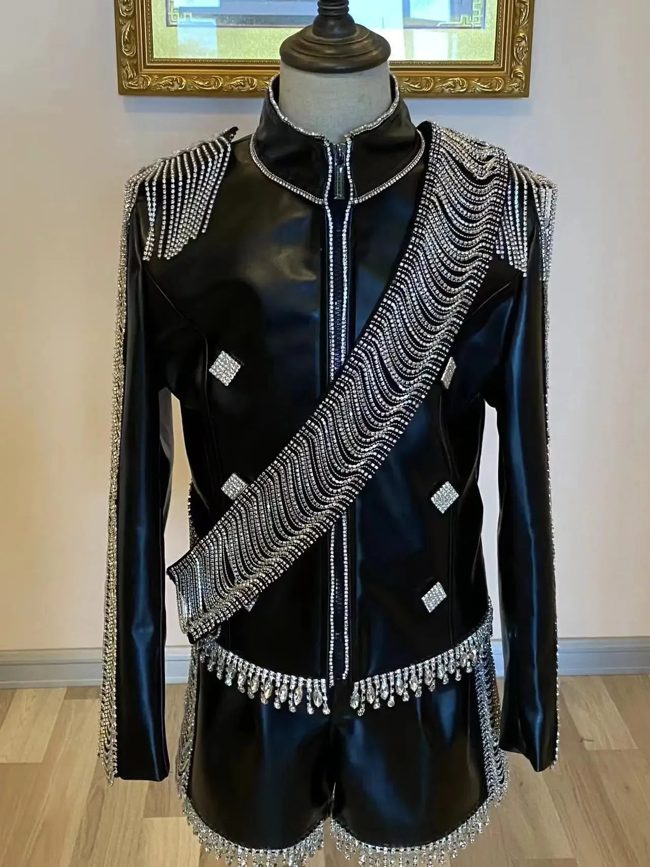 

Handmade Fashion Tassel Sequins Leather Suits Male Female Singer Dancer Stage Show Performance Coat Dance Outfits