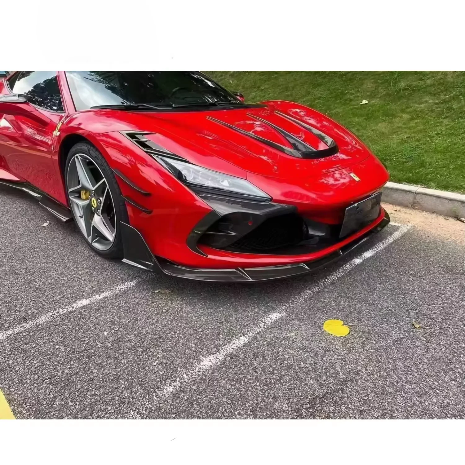 حار بيع ألياف الكربون الجافة M نمط مجموعة كاملة مجموعات الجسم الإعداد المثالي لفيراري F8